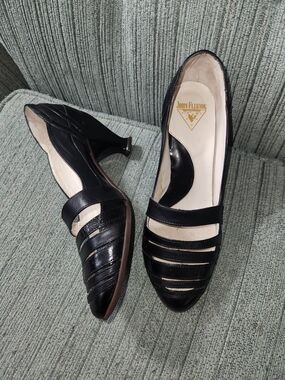 🍉John Fluevog Blind Faith Drew Pumps